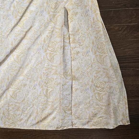 NWOT Paper heart yellow floral roses cottage satin cowel neck slip dress sz M - Picture 5 of 10
